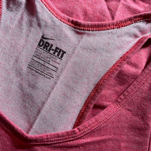Nike Dri-fit tank - Picture 4 of 4